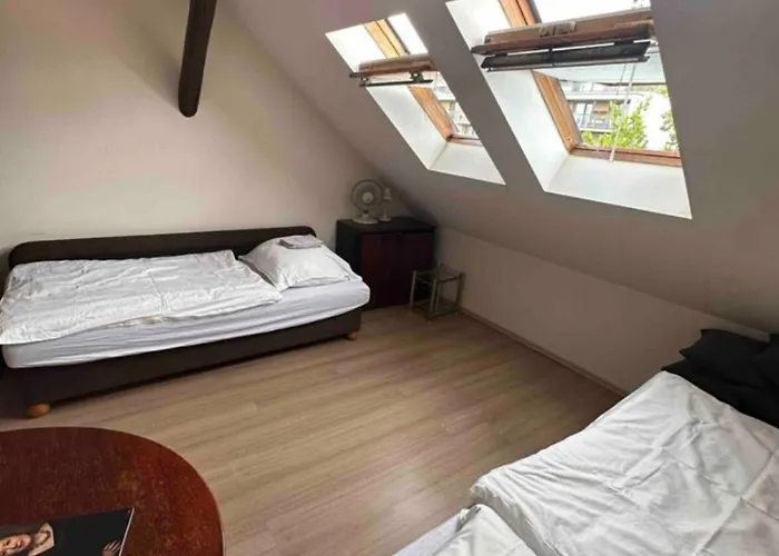 Private Near The Centre *